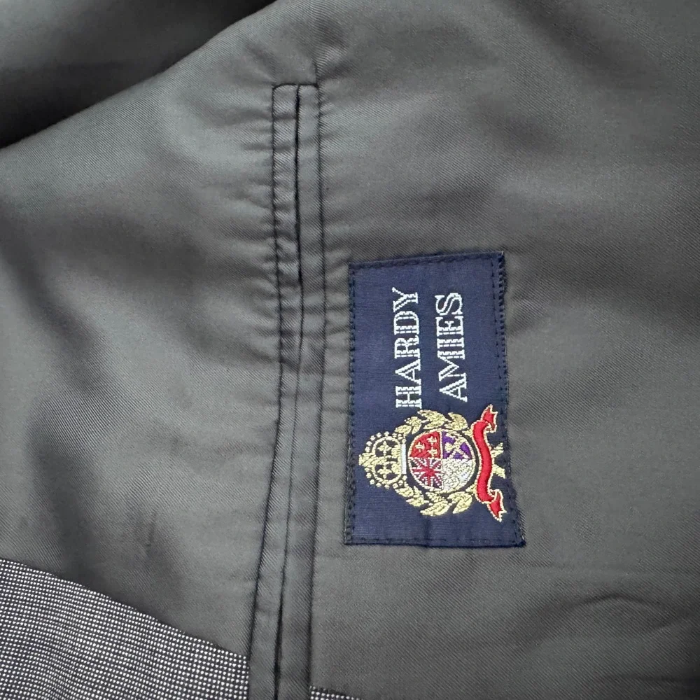 Hardy Amies Suit Mens 48R 40x26.5 Grey‎ Solid 2-Button Notch Lapel Wool Blend